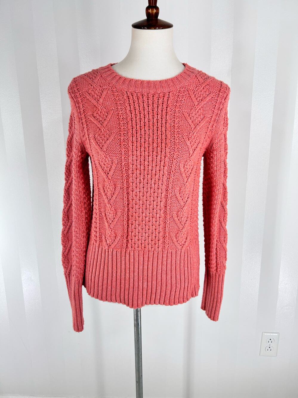 GAP Coral Cable Knit Crewneck Sweater Textured Pullover Coastal Preppy Sz L